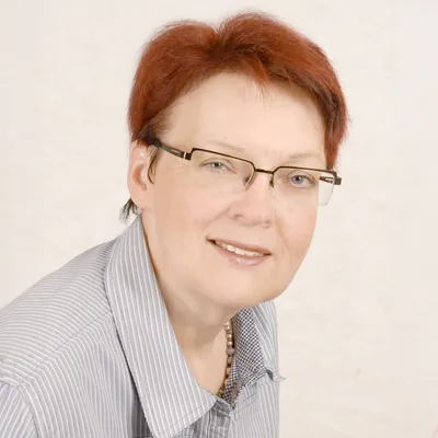 Ute Heidorn – Gründerin & kreative Kraft der Ausbildung Porträt von Ute Heidorn, Gründerin und inhaltliche Entwicklerin der Akademie für Lern- und Familiencoaching